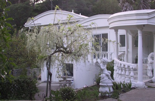 Mill Valley House | FOR ROMANTICS AND ARTISTS! So peaceful at night, you can hear the stars!