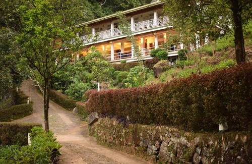 Ginigathena Hotel | Forest Edge Hotel