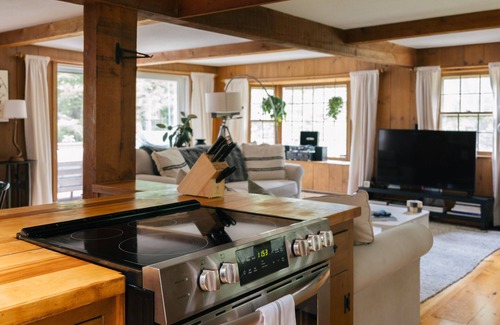 East Haven  Rutland County House | Forest Mountain Escape: Beautiful Mountaintop Escape In Mendon, Vt. 20 Min To Killington/14 To Pico. 4 Bedroom Home
