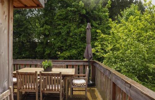Nisramont House | Forestside Escape near Lake, cleaning included