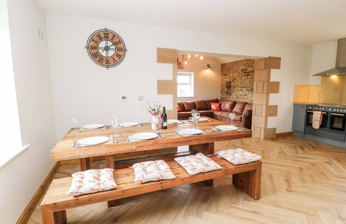 Bishop Auckland House | FORESTSIDE VIEW, pet friendly, with a garden in Woodland
