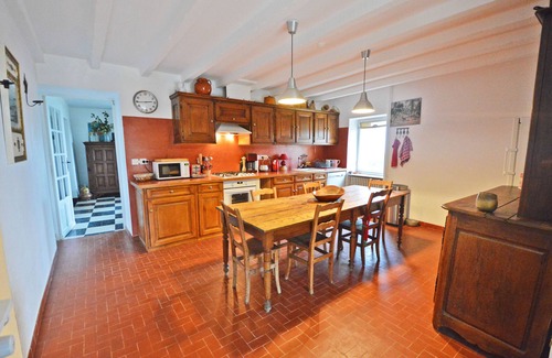 Viviers House | Former Ardèchoise farmhouse 12/14p 6 bdrms Private heated swimming pool not overlooked