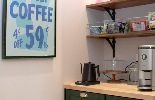 Tamaqua House | Former Furniture Factory now Boutique Hotel with all new modern amenities!