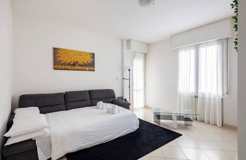 Formigine House | Formigine - [Land of Motors-Homes]