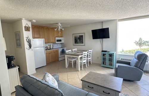 South Island Condo | Fort Myers Beach Condo! Amazing views w/newly renourished beach & HEATED POOL!
