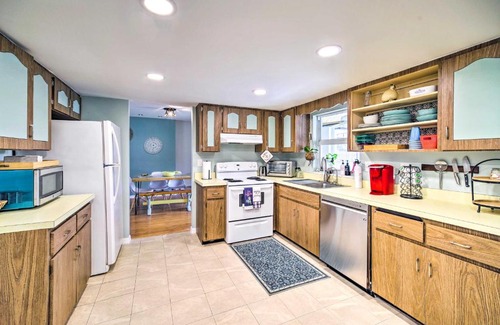 Lakewood Park House | Fort Pierce Retreat with Private Pool and Kayak!