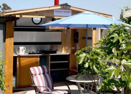 Lindisfarne House | Forty South Cottage - A Secluded Waterside Getaway