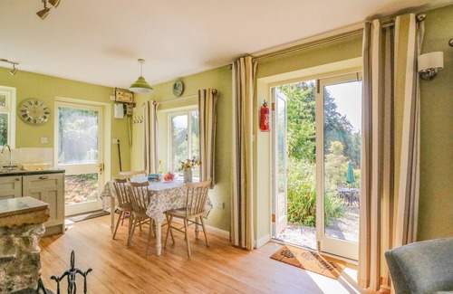 West Bexington Cottage | FOSSIL AND THE CROSS COTTAGE, pet friendly in West Bexington