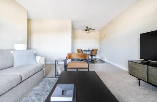 Foster City Apartment | Foster City 2BR w Gym Pool WD nr highways SFO-566