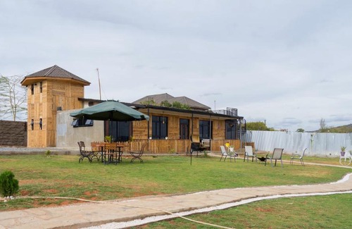 Machakos Ski Chalet | Four bedroom Container house-Kapiti Plains Container House