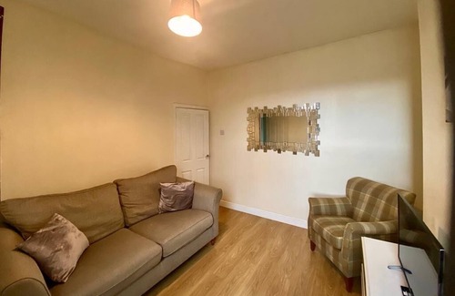 Ellesmere Port House | Four bedroom house - Ideal for contractors