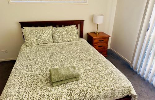 Newtown House | Four bedroom large family home close to Ipswich city