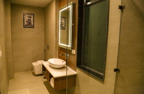 Varanasi Resort | Four Leaf Hotel Sapphire Blue