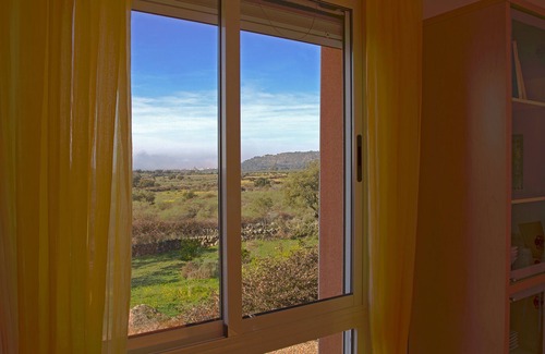 Arroyomolinos de Montanchez House | Four person bungalow in the Spanish countryside, unique for nature lovers.