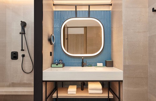 Jinshan Hotel | Four Points By Sheraton Shanghai Fengjing