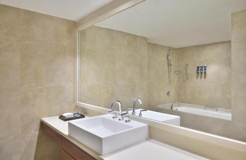 Vashi Hotel | Four Points by Sheraton Navi Mumbai, Vashi