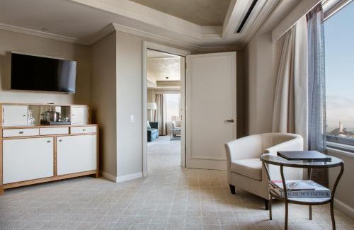 Financial District Hotel | Four Seasons Hotel San Francisco at Embarcadero