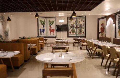 Seraikela Hotel | Four Seasons Resort