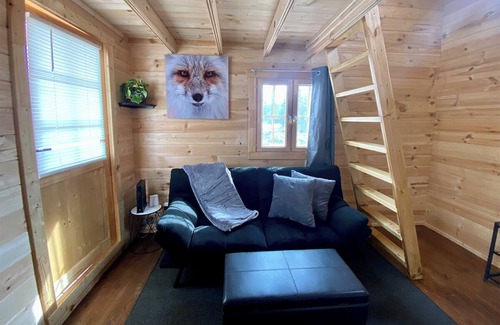 Denali Cabin | Fox Point, Fox Point Lakefront Cabin