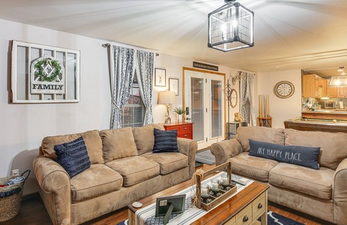 Troy Apartment | 'Foxes Den' w/Hot Tub, Pool Table & Fire Pit!