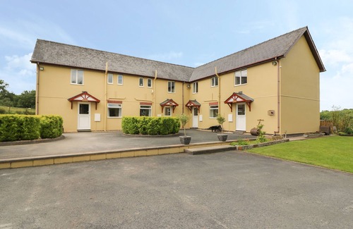 Disserth and Trecoed Cottage | Foxes Meadow