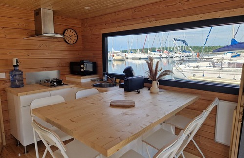 Eclaron-Braucourt-Sainte-Liviere Boat Rental | Panoramic electric boat, sail on the Lac du Der without a license. Nemours