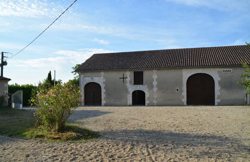 Bors de Montmoreau House | BEAUTIFUL COUNTRY HOUSE (7ha) WITH PRIVATE HEATED POOL