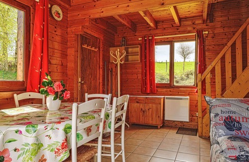 Camps-Saint-Mathurin-Leobazel House | Beautiful private villa for 5 people with TV, terrace, pets allowed and parking