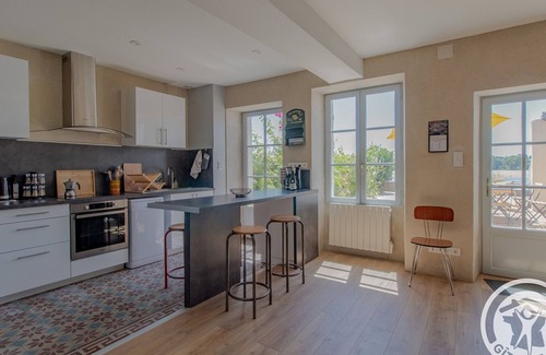Ingrandes-Le Fresne sur Loire Cottage | Authentic 3-Level House with Terrace and Loire View