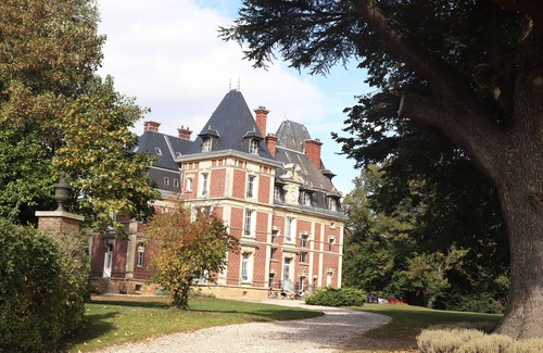 La Chapelle-du-Bois-des-Faulx House | Aîle du Château de la Chapelle du Bois des Faulx