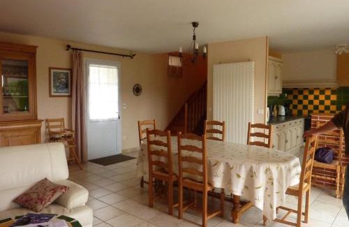 La Chapelle-Saint-Martin-en-Plaine House | Maison avec piscine privative, proche châteaux de la Loire, 3 chambres, animaux acceptés, WiFi inclus - FR-1-491-413