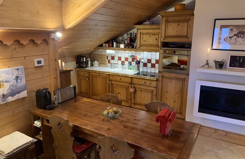Meribel Village Apartment | Fermes de Méribel - Duplex facing south Balcony-terrace, swimming pool and covered parking