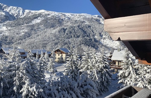 Meribel Village Apartment | Fermes de Méribel - Duplex facing south Balcony-terrace, swimming pool and covered parking