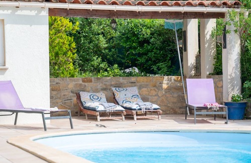 Saint-Cesaire-de-Gauzignan Villa | 95 m² Villa ∙ 2 bedrooms ∙ 6 guests