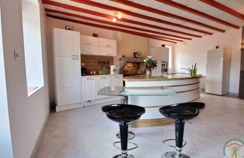 Saint-Georges-de-Reintembault House | Country cottage La Vieille Mazure