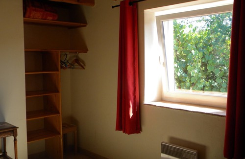 Saint-Jean-de-Maruejols-et-Avejan Cottage | Les gites de la guinguette, 2 gites 2 persons with swimming pool near Barjac