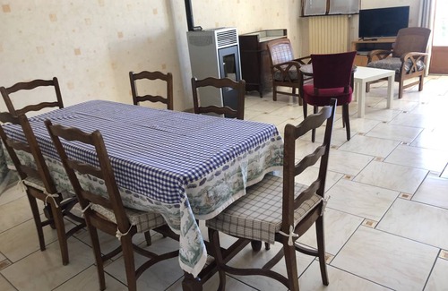 Saint-Martin-sous-Vigouroux Apartment | 60 m² Apartment ∙ 2 bedrooms ∙ 6 guests
