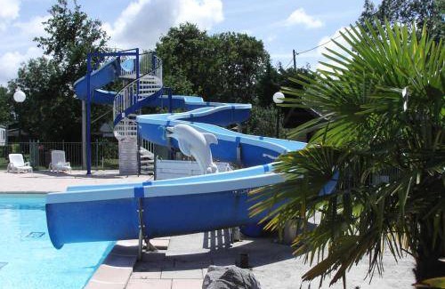 Saint-Quentin-en-Tourmont Resort | 250 m² Resort ∙ 4 bedrooms ∙ 14 guests