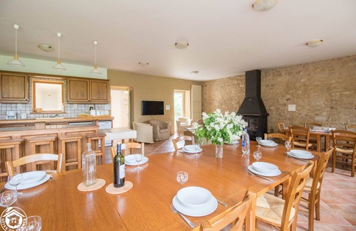 Saint-Quentin-sur-Sauxillanges House | Gite de Groupe * HELIMO Goulapie with view and terrace