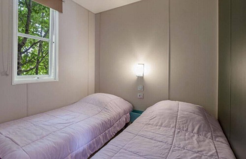 Saint-Yrieix-sur-Charente House | 35 m² Mobile home ∙ 2 bedrooms ∙ 6 guests