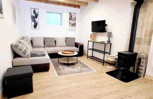 Antraigues-sur-Volane House | Village house antraigues