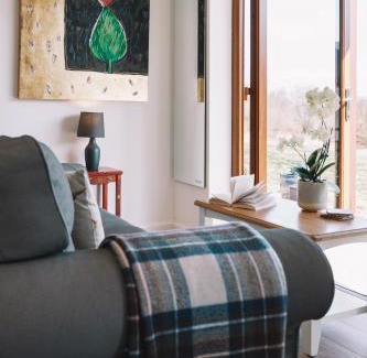 Fort William Apartment | Frances' Sketch Pad with Hot Tub
