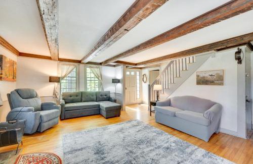 Franconia House | Franconia Home with Community Pool and River Access!