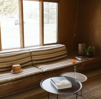 Branch House | Frank Lloyd Wright student built riverfront home