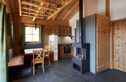Schwob House | "franzerl Alm" für 2-4 Personen, Terrasse mit Bergblick, Whirlpool, Infrarotliegen