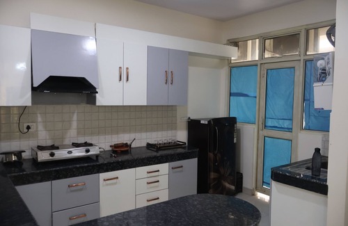 Gomti Nagar Apartment | Free Breakfast & Kitchen | Near Ekana Stadium