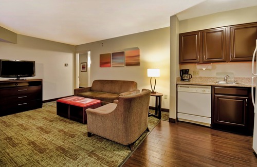 Middleton Condo | Free Breakfast. Pool and Hot Tub. Downtown Location. Your Next Trip!
