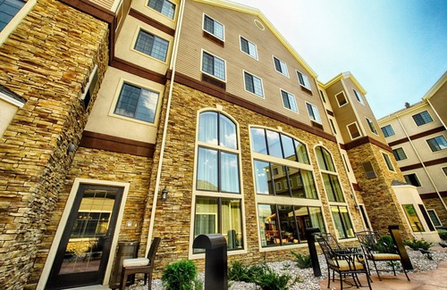 Minot Condo | Free Breakfast. Pool & Hot Tub. Gym. Close to the Minot Air Force Base!