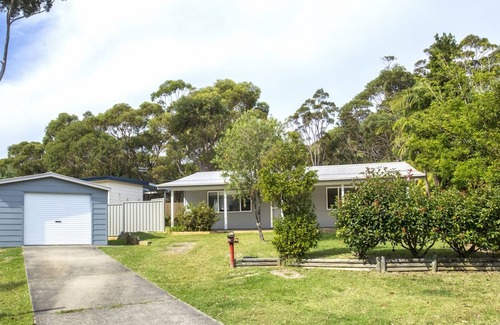 Lake Tabourie House | Free night on us this winter at Tabourie Gem