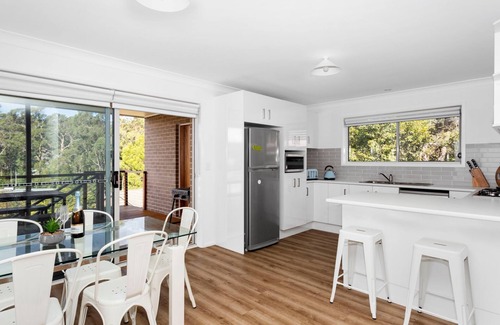 Conjola Park House | Free night on us this Winter at Lake Escape a beautiful spacious home near the lake
